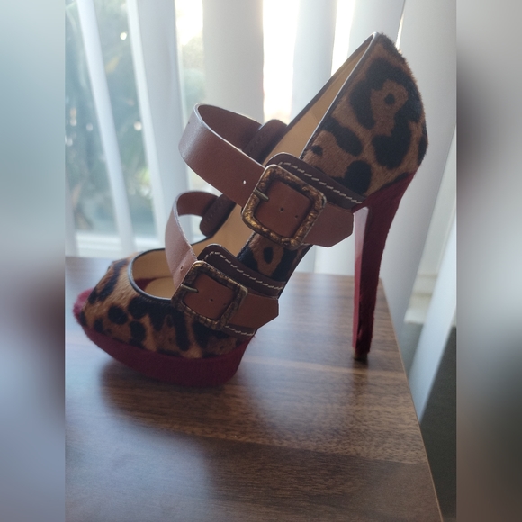 Christian Louboutin Pony Hair Animal Print platform shoe, size 37 1/2 (7 1/2 US) - Picture 2 of 6